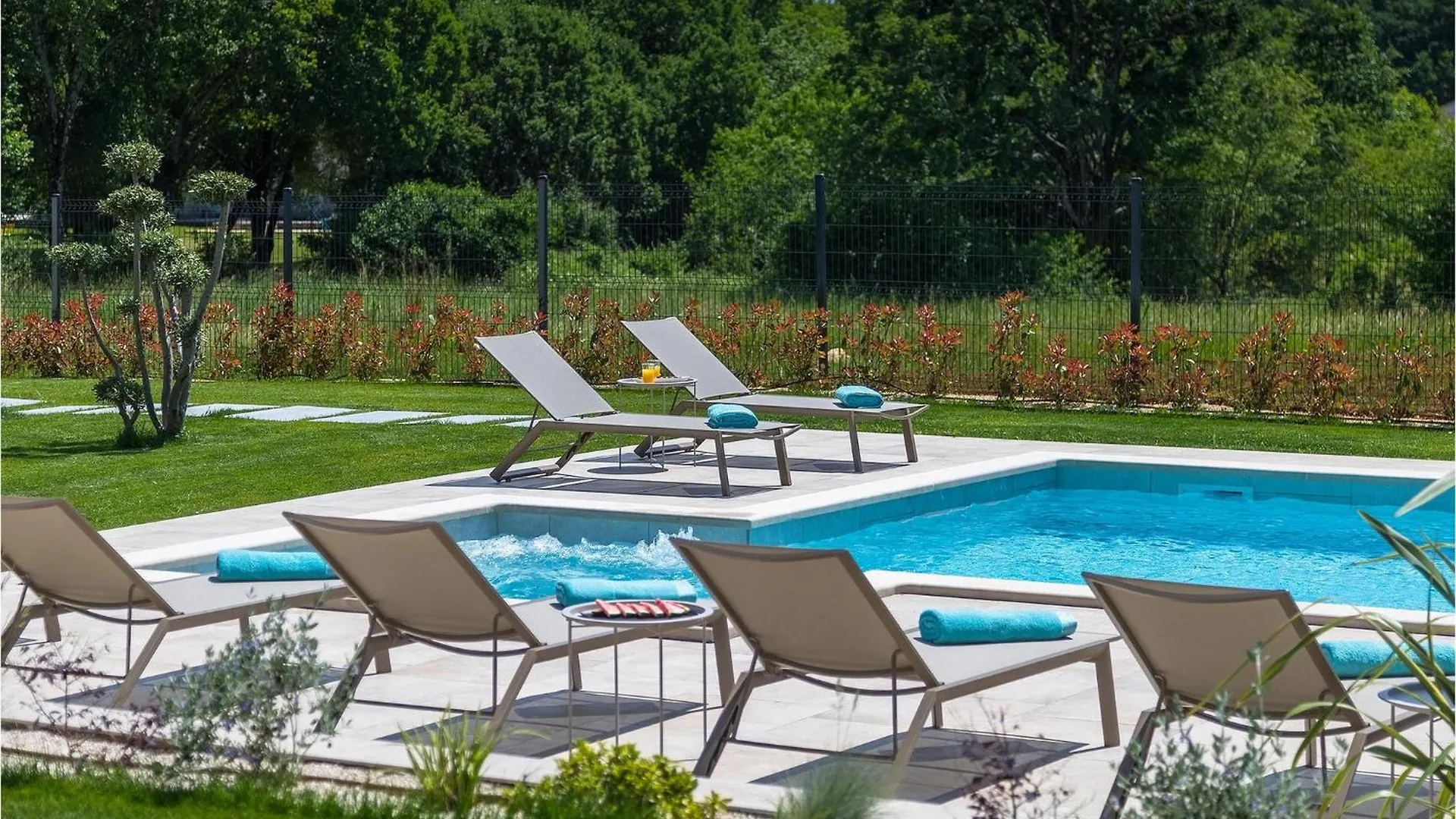 Villa Tre Olive Pula 0*,  Croatia
